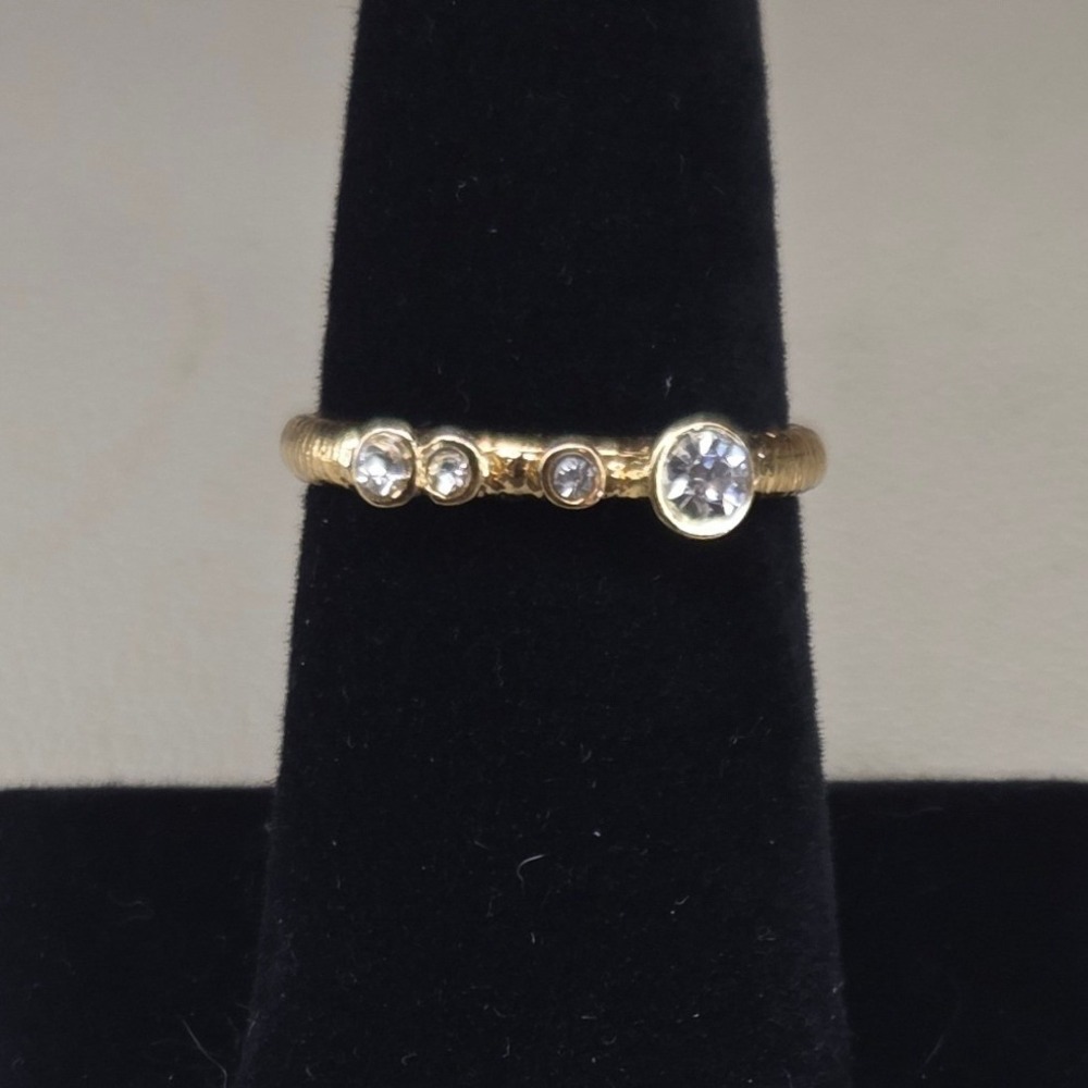 Gold Tone Textured Bezel Set Crystal Band Ring Minimalist Stacking Size 7.5 0401